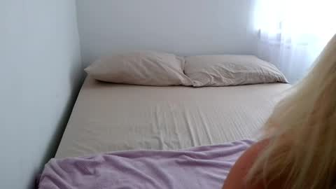 Snapshot of ania_mml chatting on October 2025 08:53:02 PM Ania online show from October 2025 08:53:02 PM