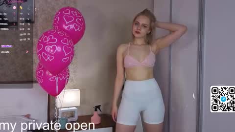 Snapshot of anika_heir chatting on November 2025 03:23:01 PM Alice online show from November 2025 03:23:01 PM