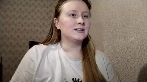 Anika online show from September 2025 08:52:02 PM