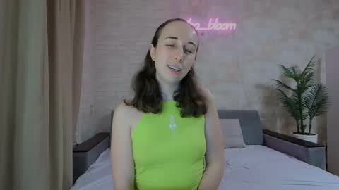 Snapshot of anikabloom chatting on January 2025 07:00:02 AM anikabloom online show from January 2025 07:00:02 AM