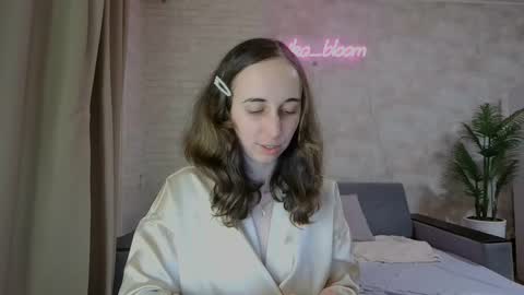 Snapshot of anikabloom chatting on February 2025 03:35:02 AM anikabloom online show from February 2025 03:35:02 AM