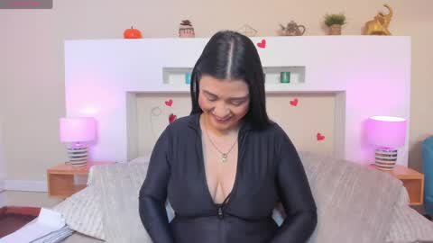 Snapshot of anikaromanof chatting on April 2026 11:33:01 AM Anika Romano online show from April 2026 11:33:01 AM