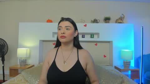 Snapshot of anikaromanof chatting on April 2026 11:37:01 AM Anika Romano online show from April 2026 11:37:01 AM