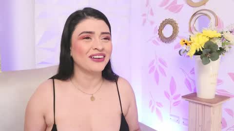 Lauren Anika online show from February 2025 12:06:02 PM