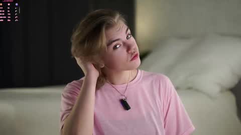 Snapshot of anishavivo chatting on December 2025 12:21:02 PM AnishaVivo online show from December 2025 12:21:02 PM