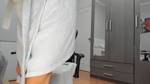 Snapshot of anisialuna_ chatting on January 2025 10:48:01 AM Luna online show from January 2025 10:48:01 AM