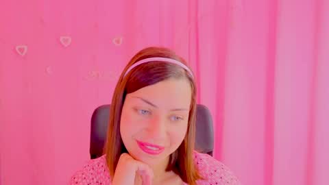 Snapshot of aniskyy chatting on April 2026 01:17:02 PM Anni online show from April 2026 01:17:02 PM