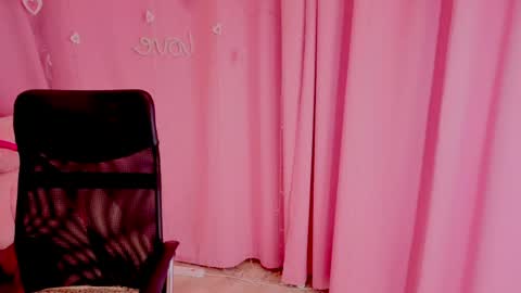 Snapshot of aniskyy chatting on April 2026 05:30:01 PM Anni online show from April 2026 05:30:01 PM