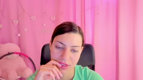 Snapshot of aniskyy chatting on May 2026 06:19:02 AM Anni online show from May 2026 06:19:02 AM