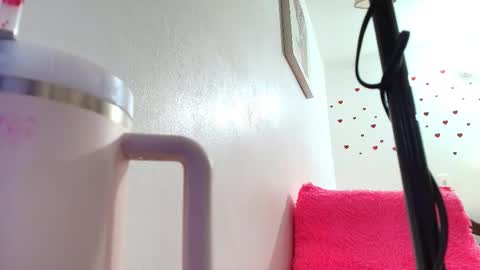 ana independent model online show from October 2025 06:34:01 AM