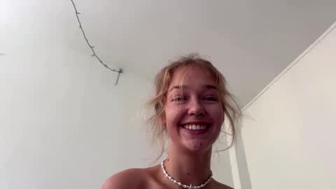 anita__hills online show from December 2024 04:22:02 AM