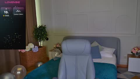 Anita online show from December 2024 08:00:01 AM