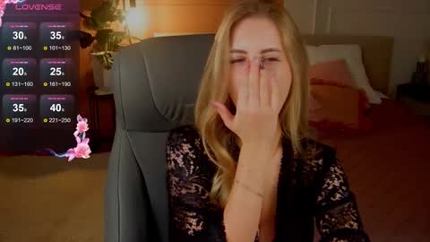 Anita online show from October 2025 12:52:02 AM