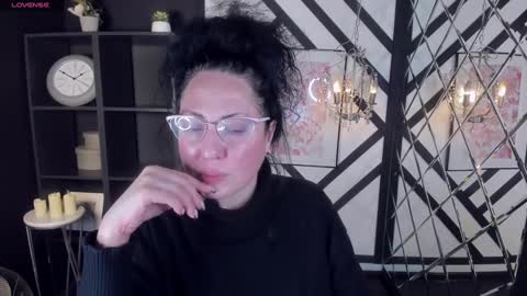 Anita online show from January 2025 09:17:01 PM