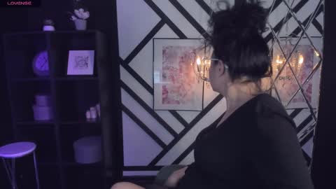 Anita online show from March 2025 02:30:02 AM