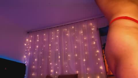 Snapshot of anitaglow chatting on October 2025 08:20:02 PM anitaglow online show from October 2025 08:20:02 PM