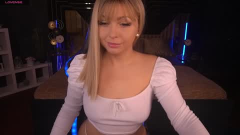 Anita online show from February 2025 03:20:01 PM