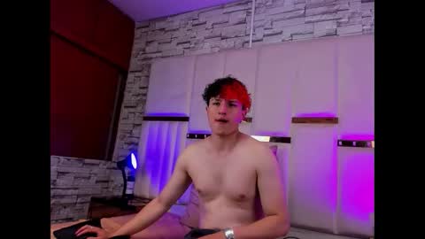 Snapshot of anlleloandangela chatting on November 2025 04:47:01 PM ANGEL AND TEFY online show from November 2025 04:47:01 PM