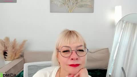 ann_annise online show from May 2026 11:34:04 PM