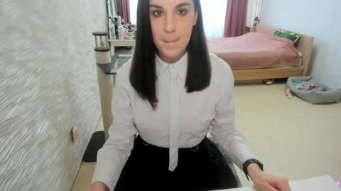 Anna online show from March 2025 10:13:02 AM