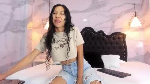 Ana  online show from November 2025 11:47:02 AM