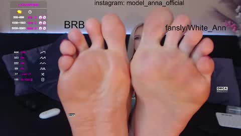 anna_bonbon online show from November 2025 01:00:02 PM