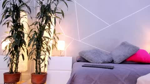 Anna online show from December 2024 03:55:01 PM