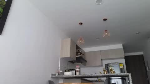 Anna online show from October 2025 06:02:01 PM