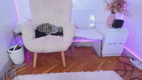 Anna online show from July 2026 06:01:02 PM
