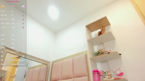 Snapshot of anna_mayers chatting on December 2024 04:40:01 AM anna online show from December 2024 04:40:01 AM