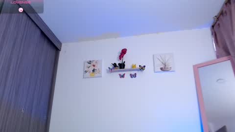 Snapshot of anna_ross_ chatting on February 2025 05:14:01 PM Anna independent model online show from February 2025 05:14:01 PM