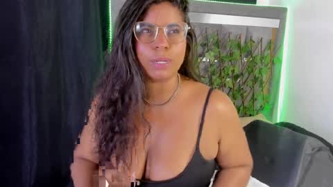 anna_sex_m online show from April 2026 05:01:02 AM