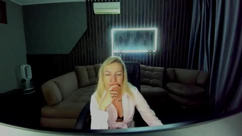 Snapshot of anna_snow9 chatting on October 2025 05:40:01 AM anna_snow9 online show from October 2025 05:40:01 AM