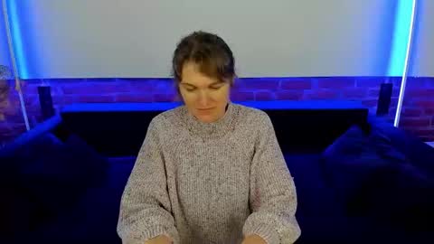 Annabel online show from October 2025 04:24:01 AM