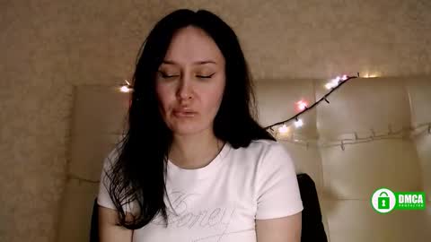 Anna online show from October 2025 10:21:01 PM