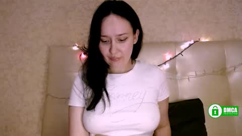 Anna online show from October 2025 08:30:01 PM