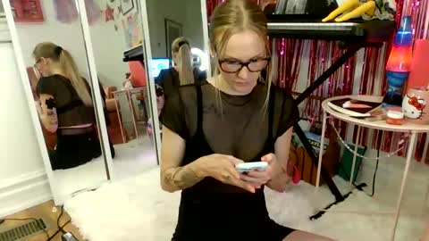 annadelrae444 online show from September 2025 03:19:01 AM