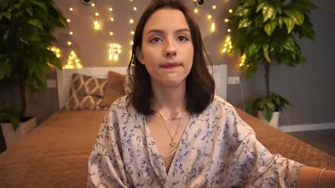 Anna online show from January 2025 09:25:01 PM