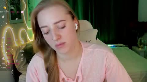 Snapshot of annagrees1 chatting on December 2025 02:13:01 PM annagrees1 online show from December 2025 02:13:01 PM