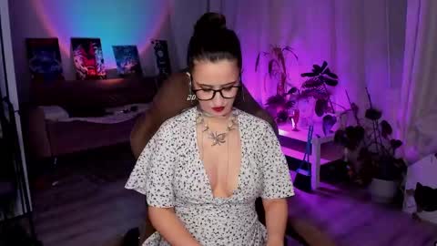 annalluring online show from February 2025 05:50:01 PM