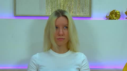 Anna online show from December 2025 06:19:02 AM