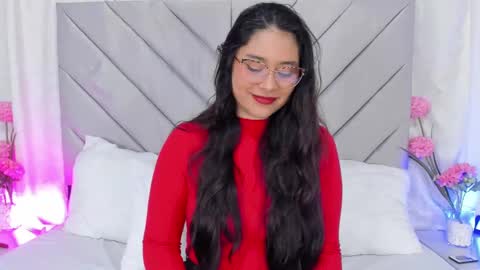 Snapshot of annaqueen_ chatting on December 2024 02:01:01 PM Anna online show from December 2024 02:01:01 PM