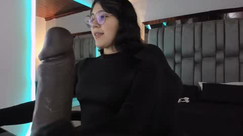 Snapshot of annaralein chatting on November 2025 12:00:02 AM Annara Lein online show from November 2025 12:00:02 AM