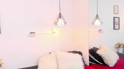 Anna Rosse online show from April 2026 12:32:01 PM