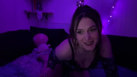 annaskylar online show from January 2025 05:59:02 AM