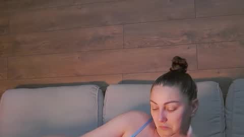 Snapshot of annasplash chatting on April 2026 03:42:01 AM annasplash online show from April 2026 03:42:01 AM