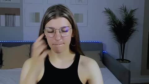 Im Anna online show from May 2026 04:28:02 AM