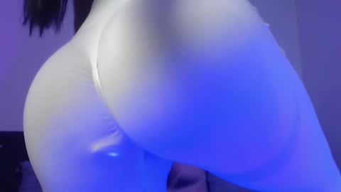 Snapshot of anne_colucci chatting on October 2025 07:39:01 AM Anne online show from October 2025 07:39:01 AM