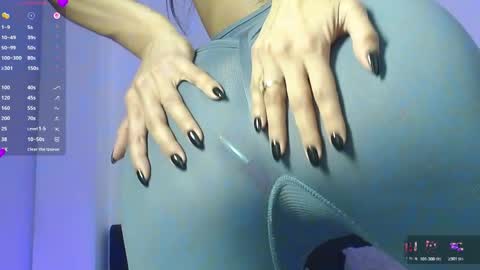 Anne  online show from February 2026 07:14:02 AM