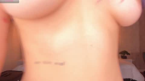 Snapshot of anne_mallow chatting on January 2025 03:54:02 AM Ann online show from January 2025 03:54:02 AM